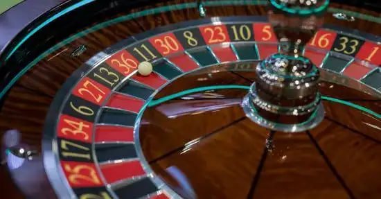 Navigasi ponsel yang jelas untuk pengguna